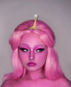 Disneyland Halloween Outfits Women, Princess Bubblegum Nails, Costumes With Pink Hair, Halloween Costumes With Pink Hair, Pink Hair Characters Halloween, Pink Hair Halloween Costume Ideas, Princess Bubblegum Makeup, Princess Bubblegum Costume, Princess Bubblegum Costumes