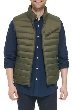 Mens Clothing Brands, Quilted Puffer Vest, Outfits Hombre, Essential Dress, Short Sleeve Hoodie, Vests Mens, Fleece Sweatpants, Long Sleeve Flannel, Down Vest