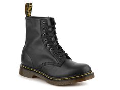 1460 Combat Boot Combat Boots Women, Rugged Boots, Womens Black Booties, Xmas List, Womens Combat Boots, Dr Martens Boots, Chelsea Boots Women, Favorite Boots, Combat Boot