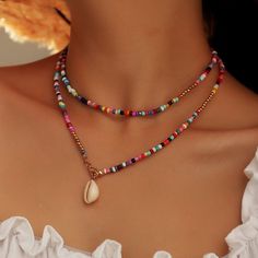 Trending Now Beachy Jewelry, Beaded Pendant Necklace, Styl Boho, Colourful Necklace, Boho Stil, Shell Pendant