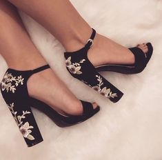 Sepatu Pump, Hak Tinggi, Floral Heels, Cute Heels, Black High Heels