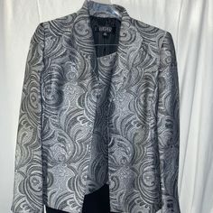 Brand New Never Worn Comes With Jacket, Top And Pants Elegant Evening Sets For Fall, Fitted Metallic Blazer For Formal Occasions, Elegant Silver Blazer For Evening, Elegant Silver Evening Blazer, Silver Elegant Party Sets, Elegant Silver Party Sets, Fitted Silver Blazer For Evening, Fitted Silver Evening Sets, Silver Fitted Evening Sets