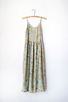 vintage 90s dress 90s Mom Outfit, 90s Sundress, Green Floral Maxi Dress, Long Floral Dress, 90s Mom, Vintage 90s Dress, Mom Outfit, Outfit Vintage, בר מצווה