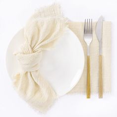 PRICES MAY VARY. Package: Contains 8 pieces of cotton napkins. Each piece is 18"x18". Material: High quality soft cotton like hotel napkins. Hand-dyed from natural material. Features: The edges are carefully hand-pulled on all four sides to get elegant fringe in 0.5”, adding a rustic and vintage look to your dinner table. Occasions: This napkin set is a perfect match with our table runners for wedding party,bridal & baby shower,holiday party,birthday party,Christmas party,Thanksgiving,Valentines Cloth Napkins Wedding, Rustic Dinner, Birthday Table Decorations, Thanksgiving Napkins, Birthday Table, Cloth Napkin, Wedding Napkins, Cheese Cloth, Table Napkins