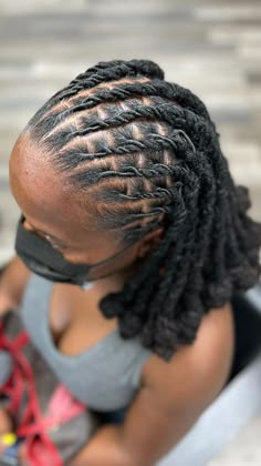 Sherelle Holder™️ shared a post on Instagram: "When I say my team SLAYS, don’t question me!!! 🔥🔥 it’s the gel , the parts, the maintenance , the flat twist, the two strands, the NEATNESS !!!Everything about this style is straight FIRE 🔥🔥🔥🔥🔥 peep the new @magicfingersstudio precision parting comb . KARIBBEAN KINKS NATURAL HAIR SALON #karibbeankinks #whatsyourtxture #locstyles #loctician #loccurls #naturalhairstyles #dmvsalon #dmvhairstylist#naturalhairstyles #womenlocstyles #teamnatural Flat Twist Dreads Loc Hairstyles, Loc Knots, Color Locs, Locs Inspiration, Loc Nation, Parting Comb, Dreadlocks Styles, Natural Hair Salon, Short Dreadlocks Styles