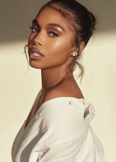 Brown Girls Makeup, Brown Skin Makeup, Lori Harvey, Soft Glam Makeup, Natural Glam, Nude Makeup, Diana Ross, Makeup For Black Women, Beauty Ideas