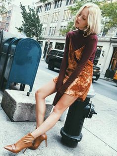 Slip Dress Layering, Dress Layering, Fashion Me Now, Street Wear Outfits, Velvet Slip Dress, Interesting Outfits, Dress Layered, Mode Boho