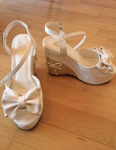 Pretty Heels, Dr Shoes, Cute Shoes Heels, Fancy Shoes, Shoe Inspo, Aesthetic Shoes, Swag Shoes