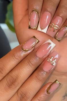 Easy Nail Extensions Designs, Simple Cute Nail Designs Square, Big Nails Designs, Pink Based Nails, Pink And Gold Nails Square, 23 Birthday Nails Acrylic, Short Nails Trend 2024, Pink N Gold Nails, Gold Chrome Short Nails