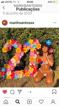 Hawaiian Themed 21st Birthday, Tropical Theme Photoshoot, Hawaiian Theme Photoshoot, Summer Bday Theme Ideas, Birthday Pool Photoshoot Ideas, Tropical 21st Birthday Party, Hawaiian Photoshoot Ideas, 20th Birthday Pool Party Ideas, Pool Party 21st Birthday