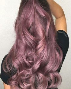 50 Elegant Spring Hair Color Ideas For 2019 Hair Color Ideas Trendy, Rose Hair Color, Unique Hair Color, Spring Hair Color Ideas, Lilac Hair, Silver Hair Color, Colored Curly Hair