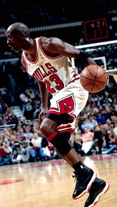 Michael Jordan Gif, Jordan Videos, Jordan 11 Bred, Jordan Xi, Air Jordan Xi