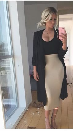 I want this outfit Female Ceo Outfits, Sylvie Meis Style, Female Ceo, Fest Outfits, Neue Outfits, Stylish Work Outfits, Professional Outfits, Like A Boss, Business Casual Outfits