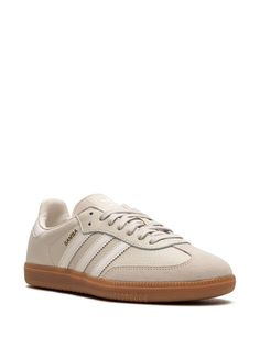 Baige Shoes, Cute Women Sneakers, Adidas Samba Beige Outfit, Adidas Beige Sneakers, Beige Sambas, Adidas Samba Beige, Adidas Samba White, Cream Sneakers, Beige Adidas