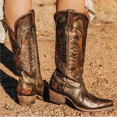 Freebird Willie Western Cowgirl Boot Size 7 Good Used Condition With Lots Of Life Left! Please Note That Leather Points Are Curling Up A Tad As Pictured And There Is Scuffing On The Toe (Also Pictured But Looks Like It Could Have Been Manufacturing Distressing Imo) But Otherwise Great Used Condition! Pretty Color; Looks Bronze But Also Has A Slight Olive Tone To It. Not Sure What Official Color Title Is. Open To Offers. No Trades. Questions? Leave A Comment Below! #0500 Olive Tone, Handcrafted Boots, Cowgirl Boot, Freebird By Steven, Western Cowgirls, Western Cowgirl, Boot Brands, Cowgirl Boots, Shoes Heels Boots