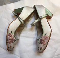 Dr Shoes, Fancy Shoes, Girly Shoes, New Rock, August 27, Aesthetic Shoes, Mary Jane Pumps, Beatrix Potter, Pretty Shoes