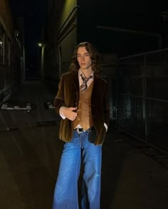 70s Outfits Men, Hot Day Outfit, 70s Outfit, Masc Outfits, Fashion Days, Vintage Winter