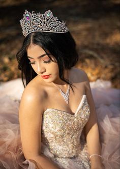 Quiencera Photoshoot, Quince Photoshoot Ideas In Water, Photo Ideas For Quinceanera, 15 Pictures Ideas Photography, Quince Photoshoot Ideas Garden, Outdoor Quince Photoshoot, Quiencera Photoshoot Ideas, Quencinera Photoshoot, 15th Photoshoot Ideas