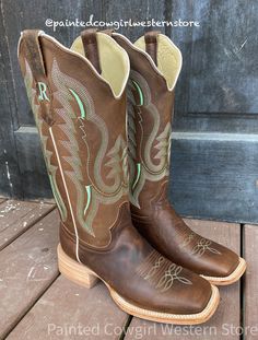 Green Snip Toe Ranch Boots, Green Western Boots For Rodeo, Western Green Snip Toe Boots, Fitted Green Snip Toe Boots, Green Leather Western Boots, Cowboy Boots Aesthetic, Square Toe Cowgirl Boots, Cowgirl Boots Square Toe, Heel Spur