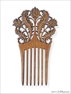 Гребень_Троецветие Natural Wood Crafts, Wood Jewelery, Contemporary Art Canvas, Wooden Comb, Vintage Hair Combs, Wood Carving Designs, Hair Adornments, Carving Designs, Hair Stick