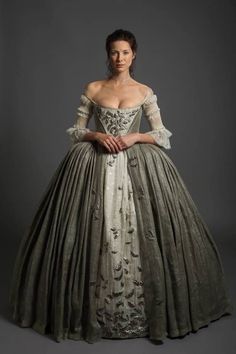 Graduation Outfit Winter, Claire Outlander, Terry Dresbach, Outlander Costumes, Outlander Claire