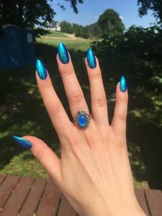 Shine Nails Ideas, Blue Shine Nails, Teal Blue Nails, Rainbow Chrome Nails, Rainbow Chrome, Turquoise Nails, Shine Nails, 3d Tattoos, Blue Nail Designs