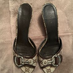 Great Condition Gucci Slides. 36 1/2. Comfy. Low Heels Gucci Slides, Gucci Heels, Shoes Gucci, Gucci Shoes, Low Heels, Limited Time, Slides, Size 6, Gucci