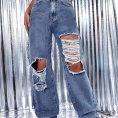 Lasaky - Distressed High Rise Wide Leg Jeans with Ripped Knees in Washed Blue, Womens Casual Denim Pants and Fashion Cute Ripped Jeans, Looks Hip Hop, Casual Denim Jeans, Shein Icon, Casual Denim Pants, Moda Jeans, Cute Pants, Jeans Casual, Cute Jeans