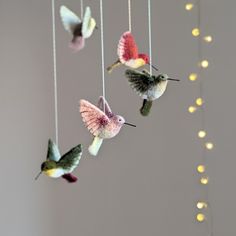 Green, pink, yellow, dark pink hummingbirds There are different designs for boys and girls to choose from!  Will fit most nursery themes, fairytale, minimal, animal, farm, woodland etc. My needle felted baby mobiles will be a great gift for kids who will watch their growth with admiration and leave fond memories of growing up. This mobile is designed so that it fits perfectly into any style of children's room. A great idea for a gift to the expectant mother, for a baby shower, first birthday or Mobile Birds, Mobile Girl, Woodland Mobile, Bird Mobile, Baby Mobiles, Mobile Nursery, Flying Birds, Felt Baby