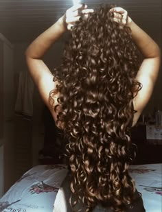 Curly Hair Care Routine, Curly Hair Photos, Hair Stylies, Curly Hair Inspiration, Curly Hair Care, Curly Hair Tips, Hair Photo, Long Curly Hair