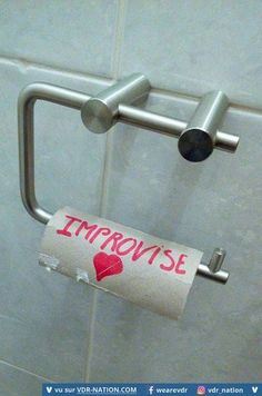 Improvise Toilet Paper Art, April Fools Pranks, Halloween Jokes, Funny Fruit, Good Pranks, April Fools Day, Good Humor, Just Smile