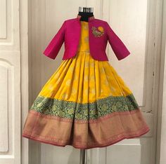 Long Frocks For Kids, Indian Dresses For Kids, Cotton Frocks For Kids, Kids Party Wear Dresses, Kids Dress Collection, Girls Dresses Diy, Kids Wear Girls, Kids Blouse Designs