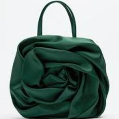 New Unworn Summer Formal Green Bags, Luxury Green Bag For Spring, Spring Formal Top Handle Bag, Spring Formal Bags With Top Handle, Elegant Spring Shopping Bags, Elegant Green Summer Bag, Elegant Green Shoulder Bag For Summer, Elegant Spring Flower-shaped Bag, Elegant Spring Shopping Shoulder Bag