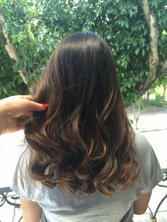 Brown Hair Balayage, Bleached Hair, Mode Inspiration, Ombre Hair, Curly Hair Styles Naturally, Gorgeous Hair, Balayage Hair, Hair Highlights, Wavy Hair