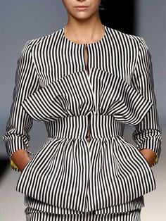 Blusas Peplum, White Striped Shirt Outfit, Black And White Saree, Striped Blouses, Kids Dress Wear, Fashion Tops Blouse, Trendy Fashion Tops, African Print Fashion Dresses, Elegant Blouses