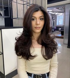 Side Part Volume Curls, High Volume Blowout, Side Part Blowout, Volume Blowout, Lebanese Culture, Voluminous Blowout, Curling Tutorial, Butterfly Haircut, Haircut Inspo