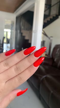 Almond Nails Designs Red, Red Summer Nails, Long Red Nails, Nail Paint Shades, Long Fingernails, Red Manicure, Short Gel Nails, Almond Nails Designs