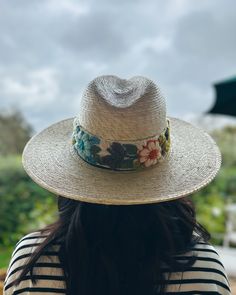 Our Mexican, high quality Artisal Palm Hat, comes with a removable hand embroidered band. The band is embroidered by Female Artisans of the Andes in Perú. This classic wide brim hat has sturdy weave to be used in the beach and all adventures in the sun. Great sun protection. The close-weave material in this product offers UPF 50+ which blocks 97.50% of the sun's UV rays.One size Hat Brim measures 3 3/4" wide Crown of hat measures 4 1/2" tall Three options for bands available: Spring Flowers, Min Bohemian Handwoven Boater Hat With Short Brim, Handwoven Bohemian Boater Hat With Curved Brim, Artisan Woven Flat Brim Hats, Handwoven Artisan Hat For Spring, Artisan Handwoven Spring Hat, Bohemian Woven Boater Hat With Short Brim, Artisan Woven Hats With Short Brim, Artisan Handwoven Brimmed Fedora, Handmade Bohemian Straw Hat For Garden Party