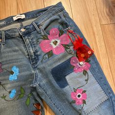 Jeans Recycle Hand Painted With Gem Jumpsuits Jeans, Jeans Recycle, Recycle Jeans, Pinterest Closet, Jeans Jumpsuit, Paint Colors, Pant Jumpsuit, Color Blue, Pants For Women