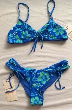 Cute Bathing Suits Aesthetic, Fun Bikinis, Swimsuits Aesthetic, Hawaii Swimsuit, Aesthetic Bikinis, Swimsuit Aesthetic, Pool Outfits