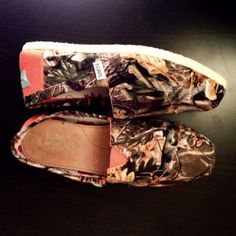 Real Tree Orange Toms (Women) on Wanelo Toms Shoes Women, Orange Camo, Mossy Oak Camo, Bath Room, Country Girl