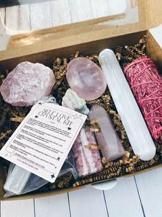 Ready-made gift bundle of 5 medium crystals, a jar of amethyst chips, sage, and a crystal kit. 💎 INCLUDES: >> 1 Raw Rose Quartz Specimen - https://www.etsy.com/listing/1313259875/ >> 1 Madagascar Rose Quartz Palm Stone - https://www.etsy.com/listing/1265230710 >> 1 Rose Q tower >> 1 Pink Tourmaline https://www.etsy.com/listing/1299228120 >> 1 Jar of Rose Quartz Chips >> 1 Rose Sage Bundle >> 1 Selenite Wand >> 1 Self Love Crystal Kit featuring tumbles: https://www.etsy.com/listing/1299433052 -- Healing Room, Selenite Wands, Witch Gift, Crystal Box, Love Box, Raw Rose Quartz, 1 Rose, Gift Bundles, Spiritual Gifts