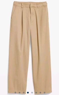 New with tags Women's Old Navy High Waisted Chino Ankle Pants Size 6. 98% cotton 2% spandex.  Waist measures 30", inseam measures 27 and the rise is 11.25 ". See pics for more details.  New condition.  Buyer pays 7.95 shipping. Womens Khaki Pants, Chinos Women, Khaki Pants Women, Tan Chinos, Womens Chinos, Women Pants, Chino Pants, Ankle Pants, Chinos Pants