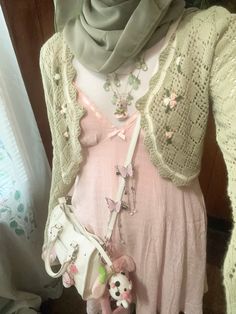 pink and green outfit 🩷 Green Pink Aesthetic Outfit, Pink Brown And Green Outfit, Shoujo Modest Outfit, Light Green Aesthetic Outfit, Ceramics Outfit Aesthetic, Light Pink And Green Outfit, Pastel Pink And Green Outfit, Cute Fairycore Outfits, Modest Shoujo Outfits