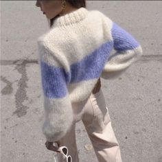 Gorgeous Mohair Sweater From Ganni. Euc. Granola Summer Outfits, Outfit Jeans, Mode Inspo, Winter Trends, Winter Fits, Fashion Weeks, Mode Inspiration, Knitting Inspiration, Looks Vintage