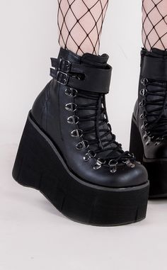 KERA-21 Black Boots-Demonia-Tragic Beautiful Botas Grunge, Goth Platform Shoes, Rave Boots, Platform Shoes Boots, Demonia Boots, Alternative Shoes, Goth Shoes, Gothic Shoes