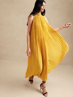 Radiant Maxi Dress | Banana Republic Yellow Bridesmaids, Pleated Maxi Dress, Warm Autumn, Banana Republic Dress, Style Maxi Dress, Fabulous Fashion, Perfect Woman, Yellow Dress, Cocktail Dress Party