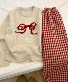 Pajamas Aesthetic, Mode Zara, Christmas Pjs, Cute Everyday Outfits, Red Bow