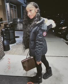 Canada Goose Outfit, Cute Winter Outfits Baddie, Winter Baddie Outfits, Winter Inspo Outfits, Winter Baddie, Form Outfits, Canada Goose Women, Outfits Dressy, Winter Fit