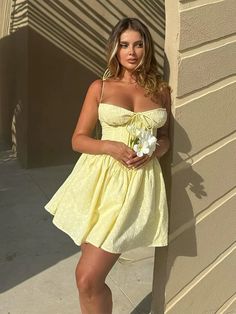 Strappy Corset Doily Print Mini Dress – Free From Label Holiday Dress Outfit, Elegant Party Dresses, Summer Fashion Dresses, Backless Mini Dress, Laura Geller, Sling Dress, Summer Dress Outfits, Jacquard Dress, Wholesale Dress